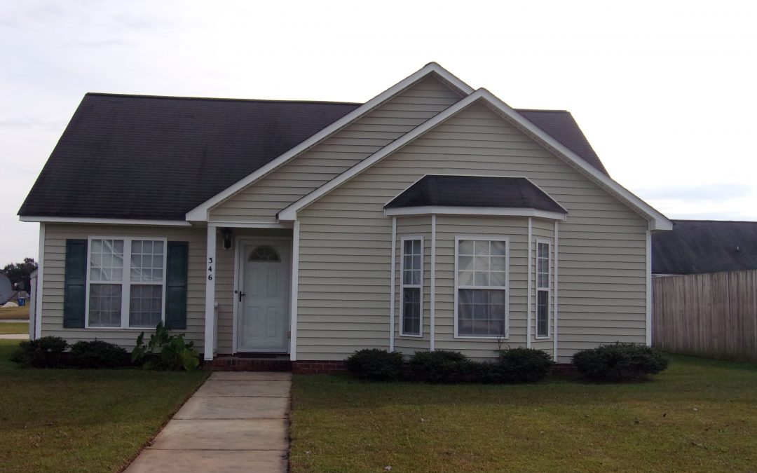 346 Johnson Lane  House w/ 3 bedrooms & 2 bathrooms       AVAILABLE NOW