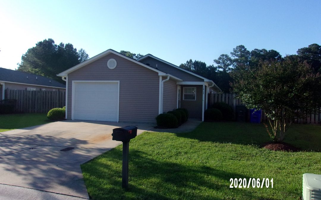 West Park Drive House  3 bedroom 2 bath with Garage             AVAILABLE NOW