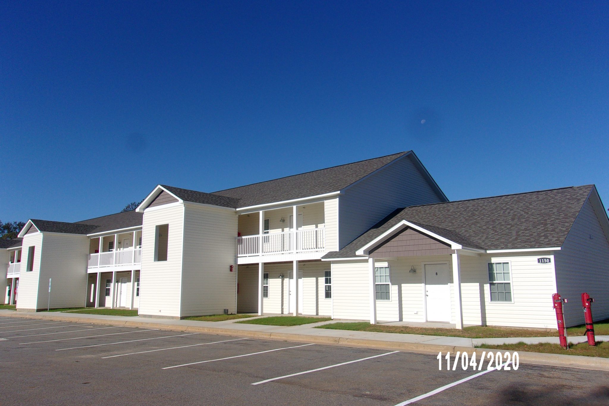 Cross Creek Apartments 2 bed 2 bath AVAILABLE NOW Pinnacle Property