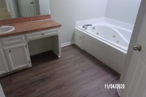 master bed w/ garden bath