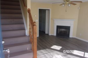 living room w/ fireplace