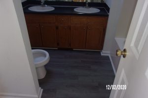 Upstairs Shared Bathroom