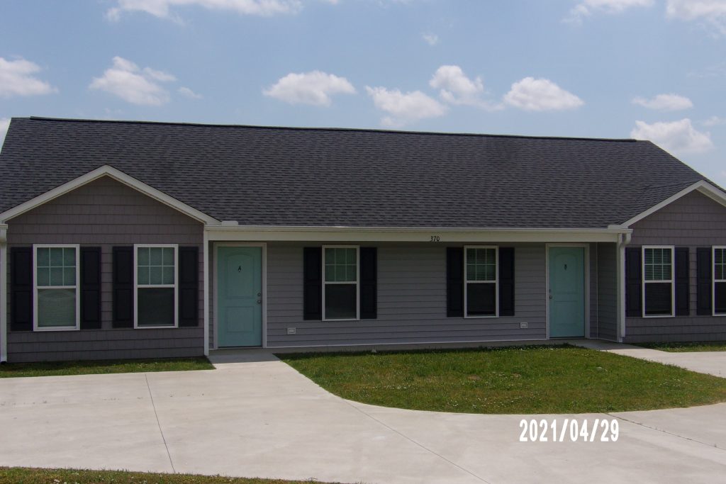 Thad Little Road DUPLEXES 2 bed / 2 bath Ayden NC AVAILABLE 9/22/23