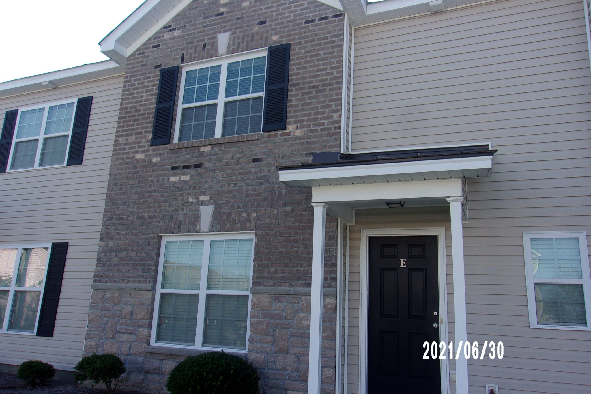 Chandler Drive Townhomes 3 bedrooms 2.5 baths Pinnacle Property