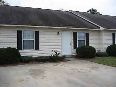 Ashely Way Duplex 3 Bedrooms & 2 Full Bathrooms AVAILABLE 3/28/25