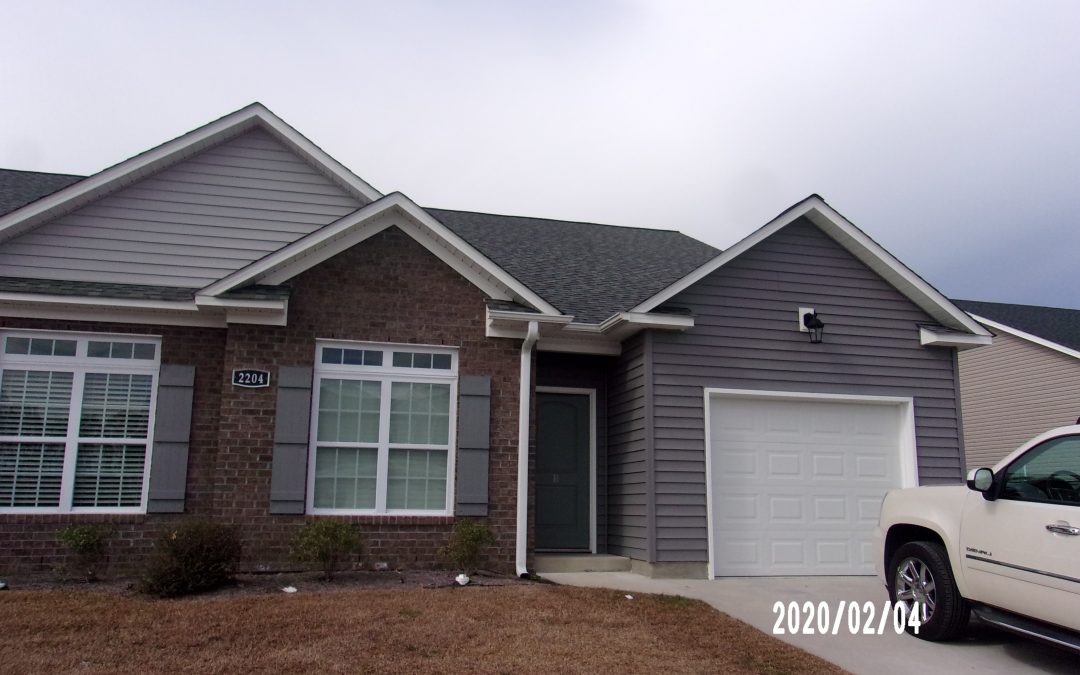 2204 Remington Court 3 bedrooms 2 bathrooms w/ Garage AVAILABLE NOW