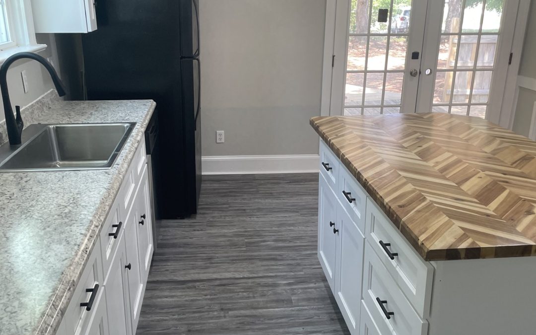 4031 HWY 33 West  HOUSE 3 bedrooms 2.5 bathrooms AVAILABLE JUNE 15th