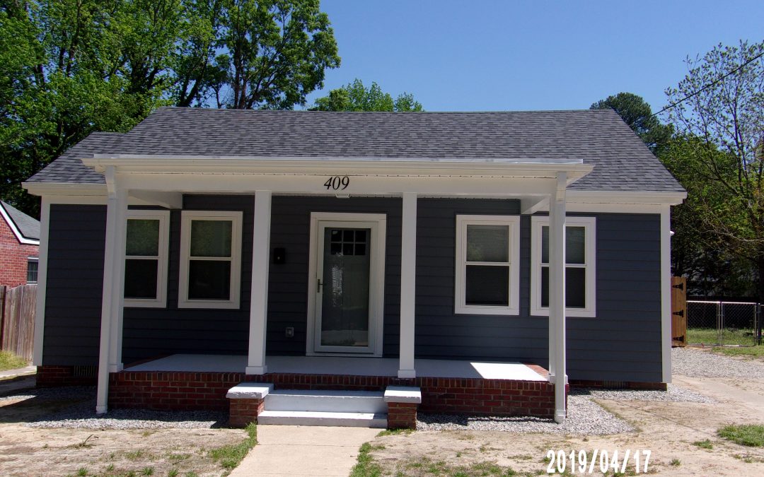 409 South Ash Street Greenville, NC AVAILABLE AUGUST 25TH