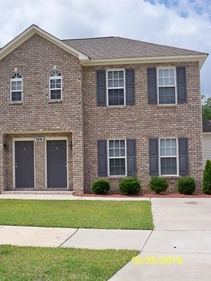 Brook Creek Townhome Duplex AVAILABLE May 1, 2025