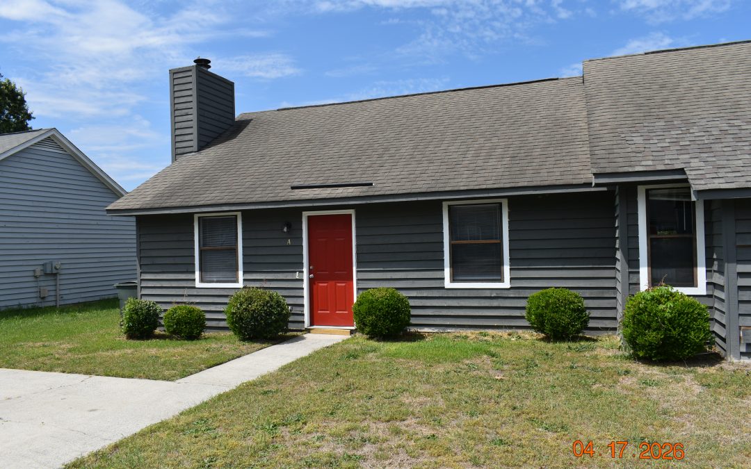 2109 & 2103 East Third Street 2 bedrooms 2 bathrooms AVAILABLE NOW