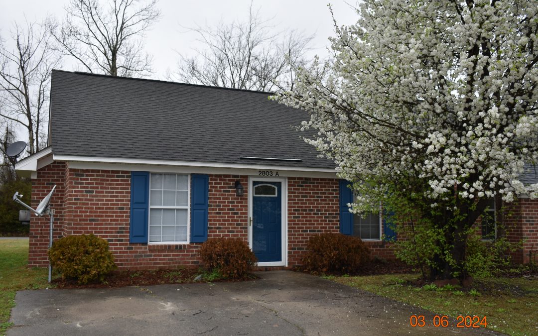 Bluff View & Richard Drive Duplex 2 bed 2 bath AVAILABLE July 1st