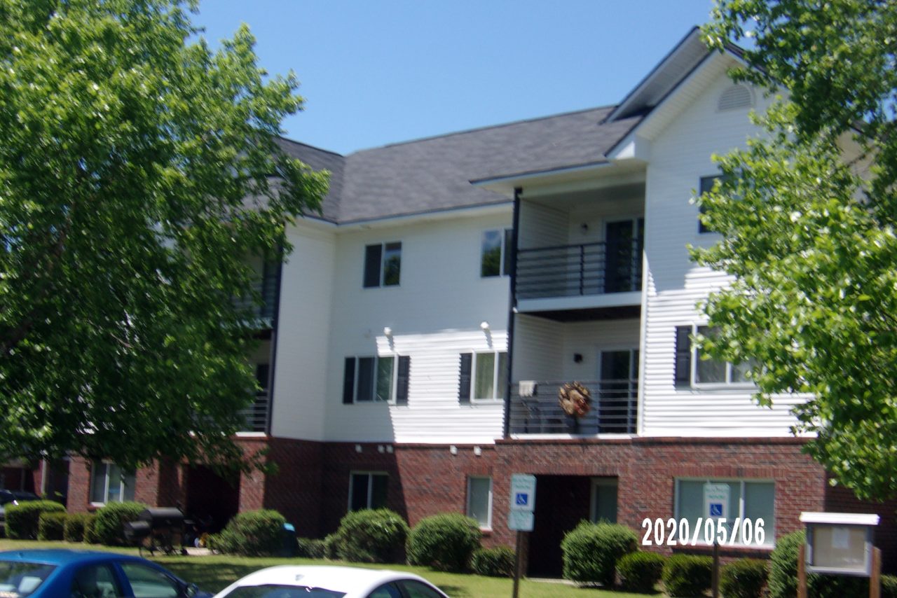 University Terrace Condominiums 3 bed 3 bath AVAILABLE NOW Pinnacle